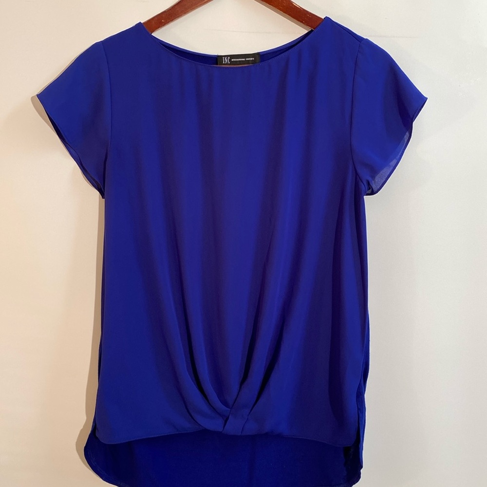 INC - Ladies draped hem top. Size S